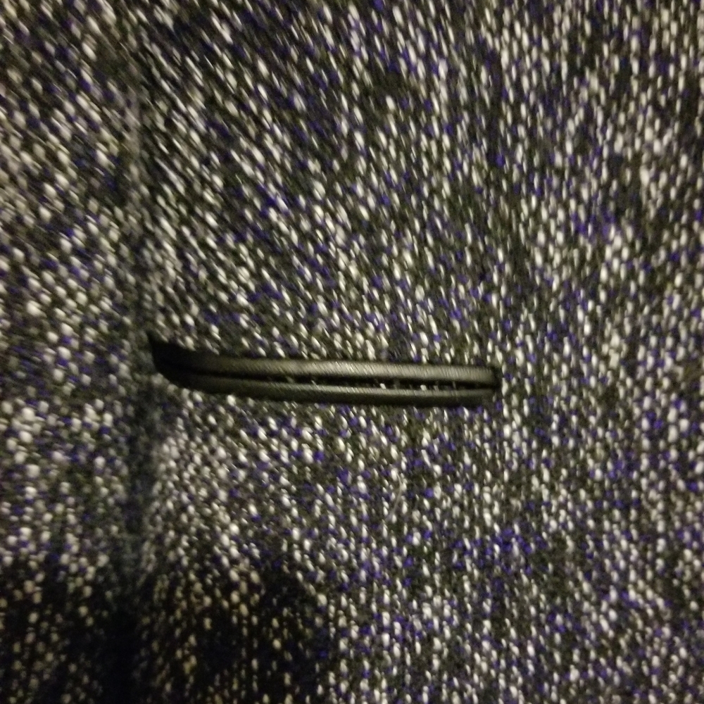 Tahari skirt suit - Picture 5 of 7